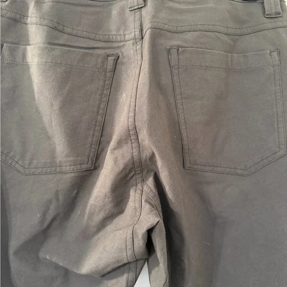 Arc'teryx Men's Black Pants — Size 30 Waist - Picture 11 of 11